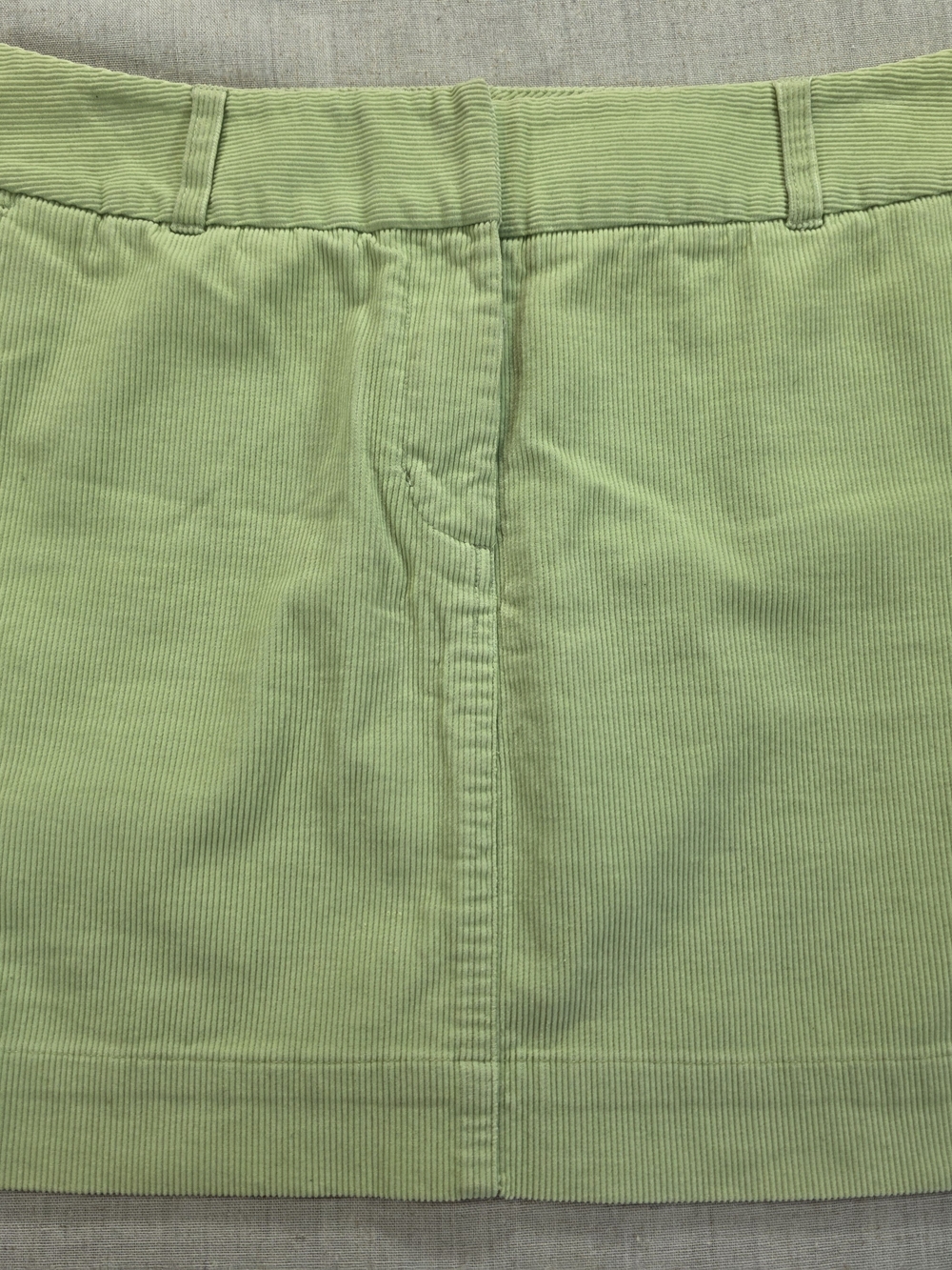 Vineyard Vines Light Green Corduroy Skirt with Pink Label